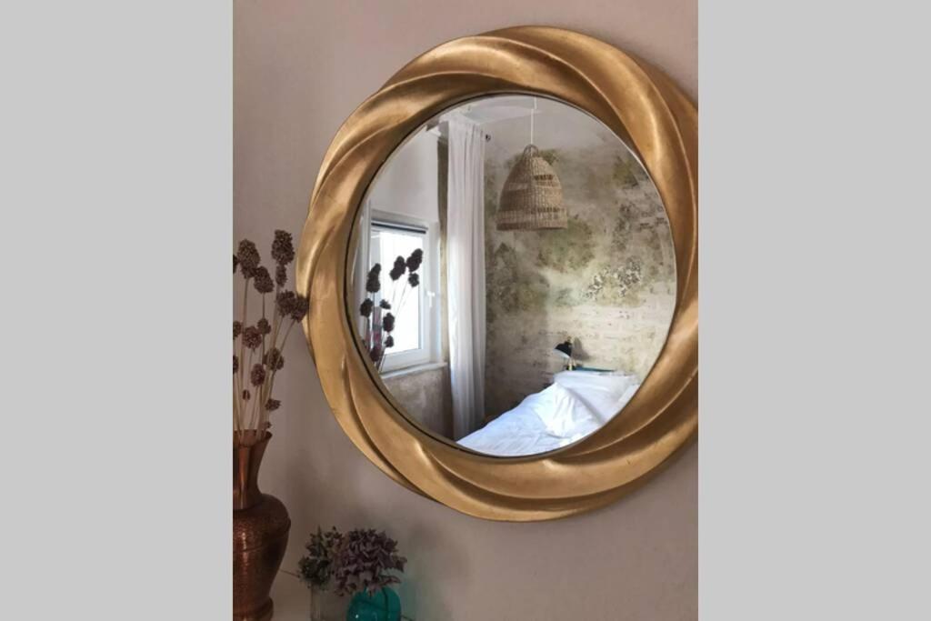 Wunderschöne Wohnung mit Blick auf die Weinberge Neustadt an der Weinstraße Exterior foto
